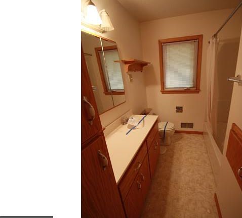 3rd image of 1515 33rd Ave N