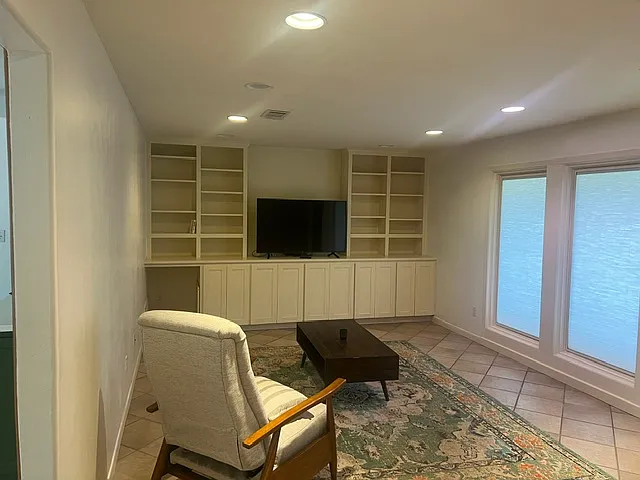 3 bed, 1582 sqft, $2,700 — Photo 4
