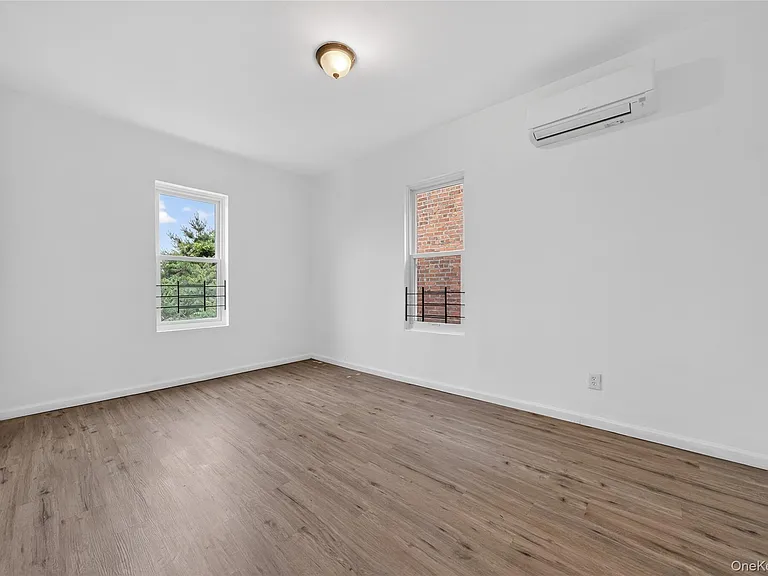 647 Manida St #2 — Photo 2