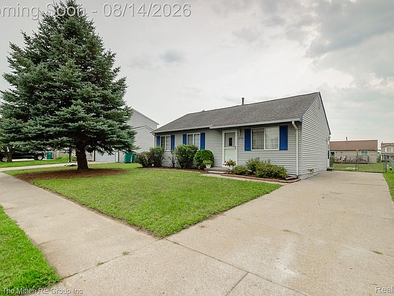 2nd image of 16222 Hillsbriar Dr