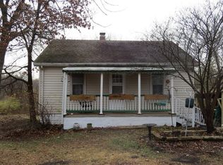 9504 Holy Cross Rd, Fairview Heights, IL 62208