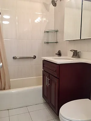 Rented by City Connections Realty | media 8