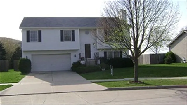 1202 Newcastle Dr photo 1