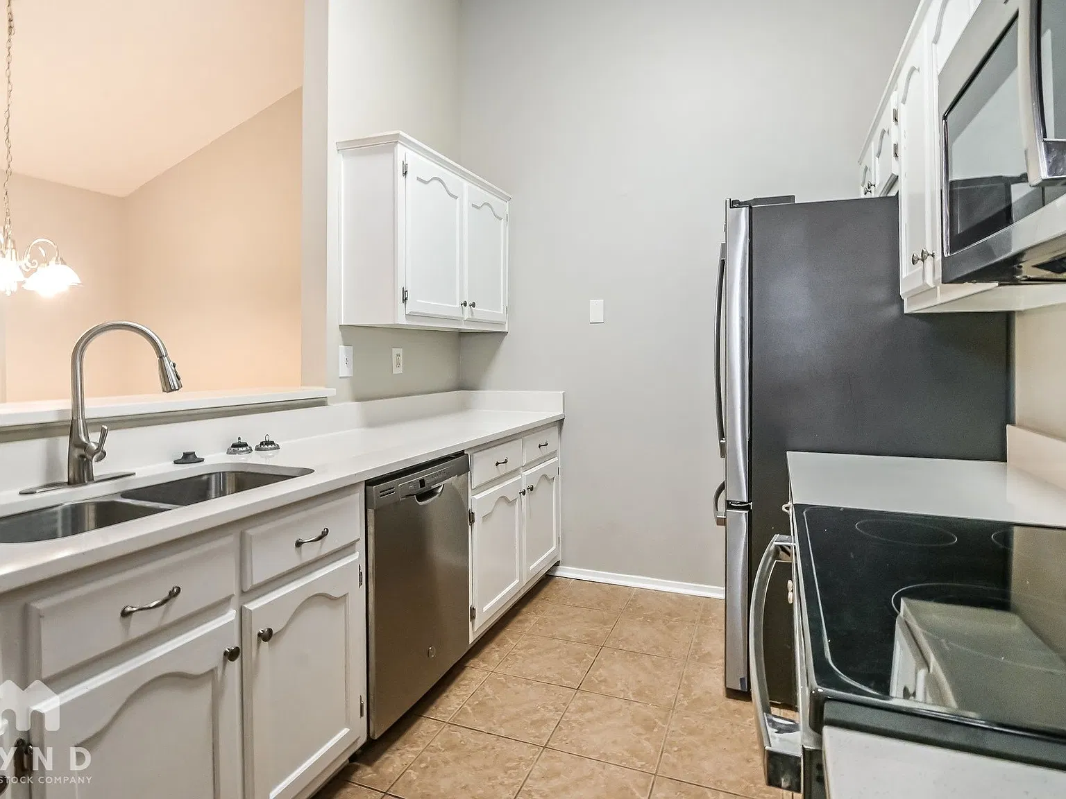 3 bed, 2.0 bath, 1380 sqft, $1,795 — Photo 3
