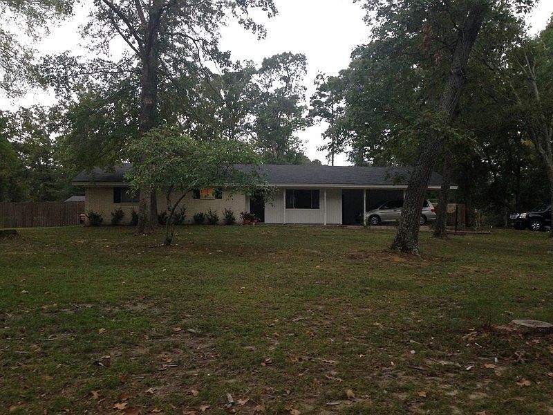 1st image of 165 Lancewood Cir