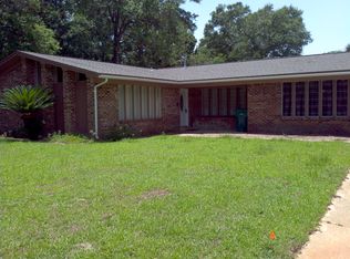 204 Pawnee Cir, Fort Walton Beach, FL 32547