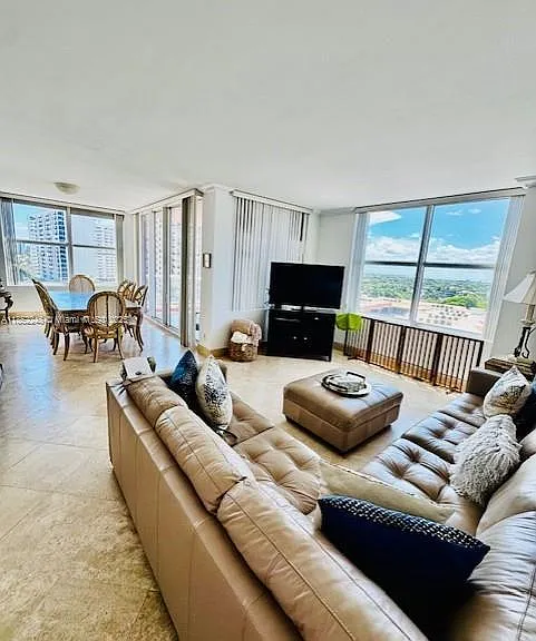 2100 N Ocean Blvd #9E — Photo 14