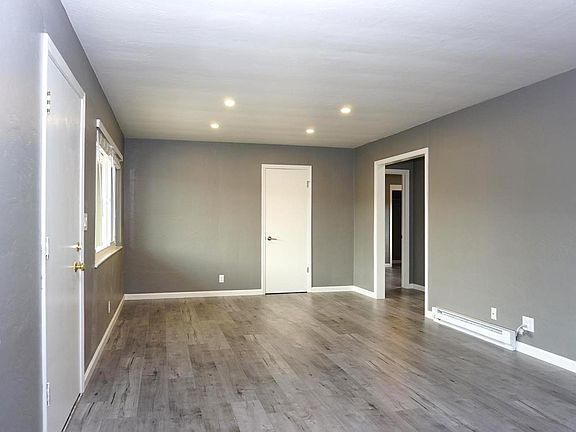 4th image of 849 Blair Ave #4