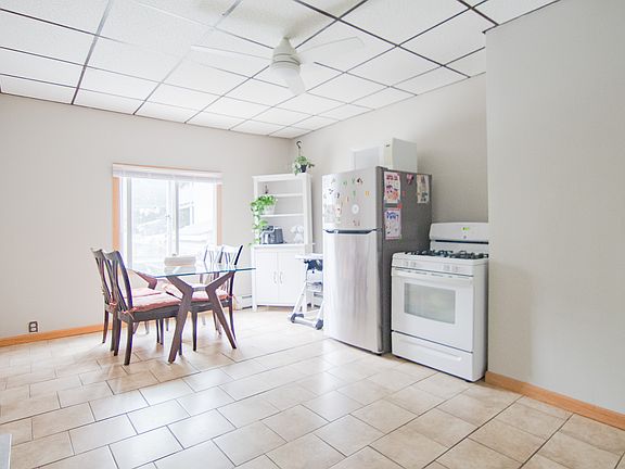 3rd image of 16 Marcella St #1
