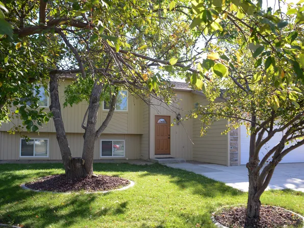 1107 Vanscoy Dr, Gillette, WY 82718