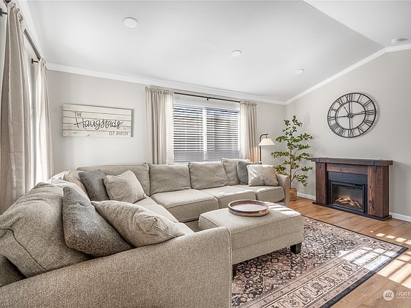 3rd image of 10508 59th Drive NE