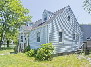 41 Pear St, Springfield, MA 01109