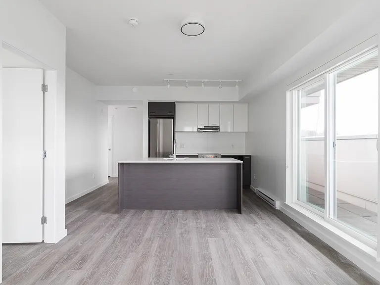 537 Foster Ave — Photo 66
