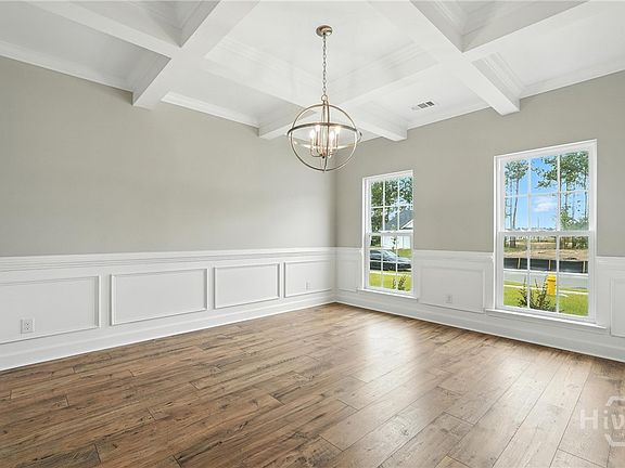 5th image of 153 Chilburn Circle