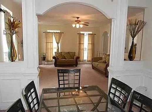 4 bed, 2.5 bath, 2330 sqft, $2,450 — Photo 4