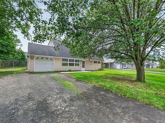 2nd image of 38 Indian Springs Lane