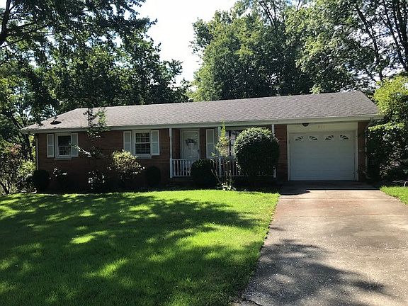 2nd image of 907 Treelane Dr