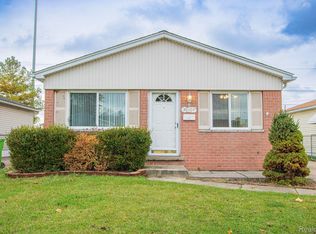 30709 Normal St, Roseville, MI 48066