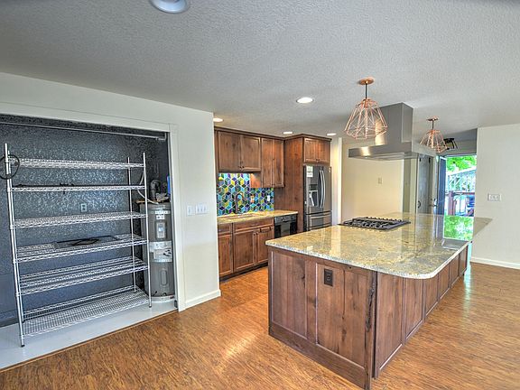 3rd image of 2636 Trevue Ave SW