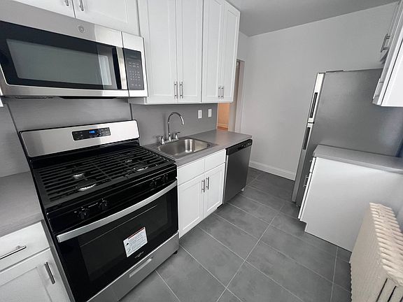 5th image of 61-51 224th St #D
