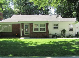 2401 S Roanoke Ave, Springfield, MO 65807