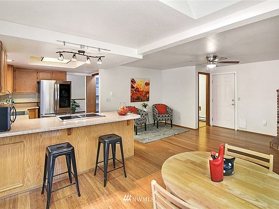 4th image of 2765 SE Arthur Ct