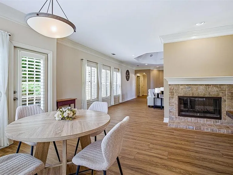 210 Masters View Ct — Photo 17