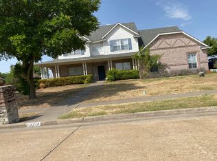 2703 Troon Rd, Ennis, TX 75119