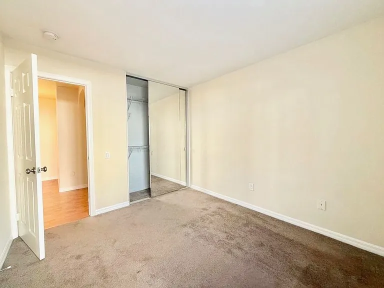 5402 Balboa Arms Dr #308 — Photo 9