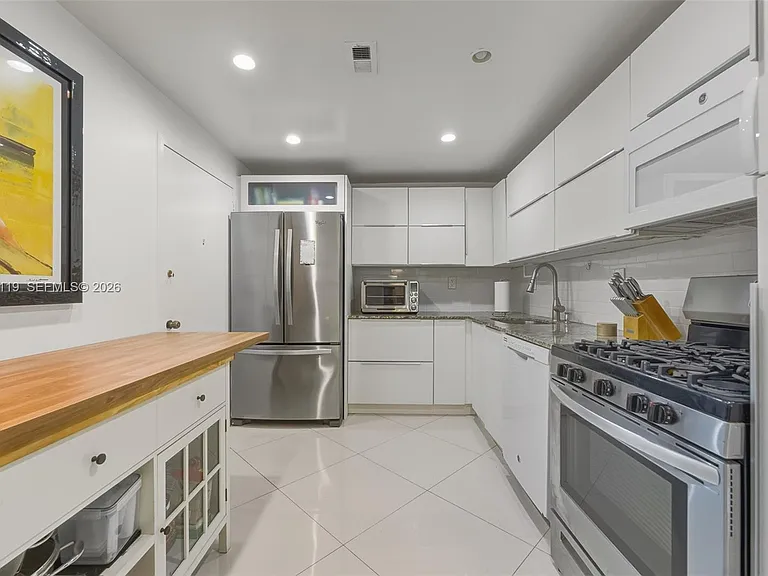 2030 S Ocean Dr #1810 — Photo 3