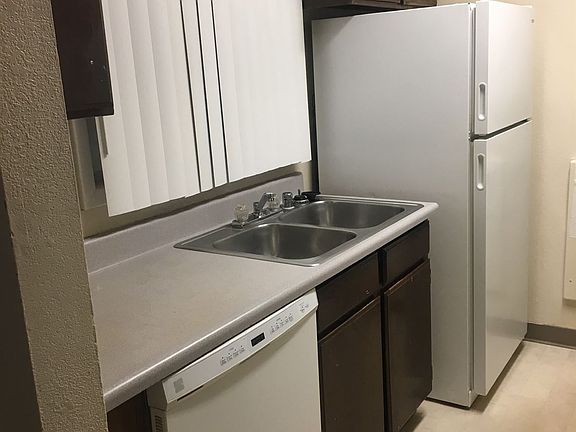 8051D647-E895-45CB-A434-A4BC9D9A21E2