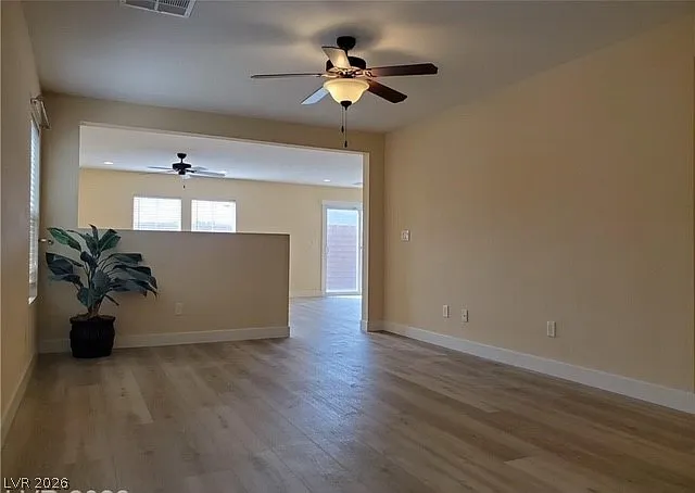 3 bed, 2.5 bath, 1852 sqft, $2,050 — Photo 4