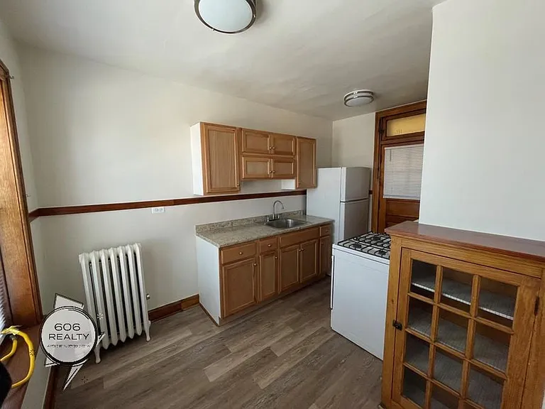 Belmont Cragin Apts Available! — Photo 5