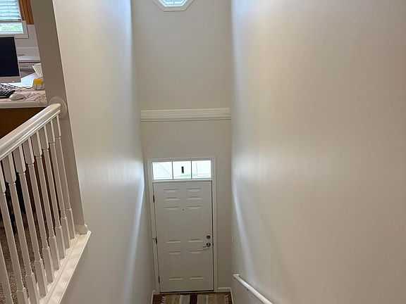 4th image of 904 W Trailcreek Dr #904
