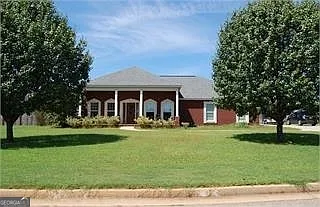 115 Addington Dr photo 1