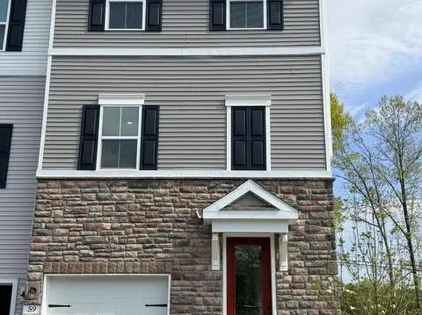 59 Basswood St, Berlin, NJ 08009