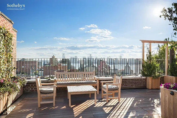 Rented by Sotheby's International Realty | media 29