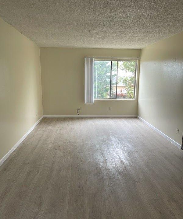 2nd image of 2501 Olive Ave APT 25