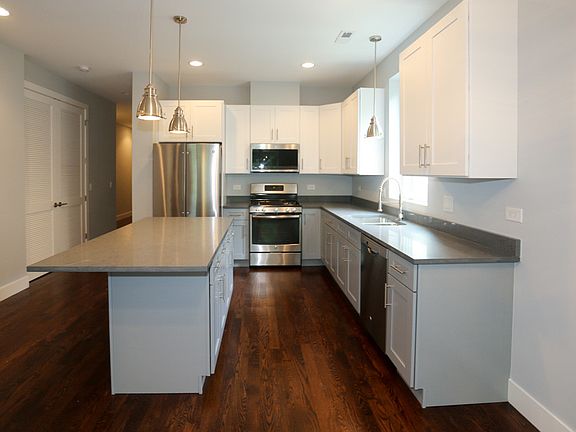 3rd image of 2641 W Potomac Ave #W4