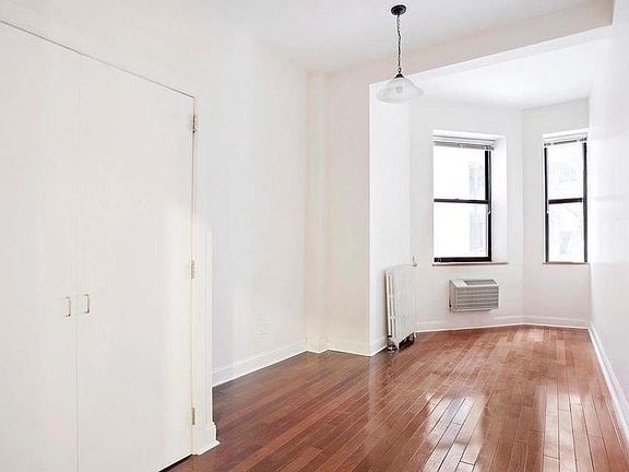 3rd image of 108 E 30th St APT 1