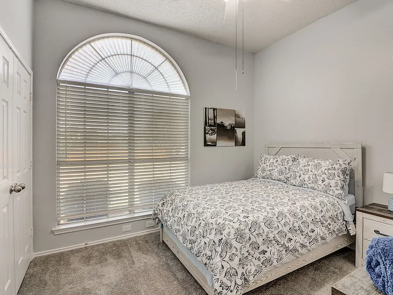 6302 Mount Vernon Dr — Photo 31