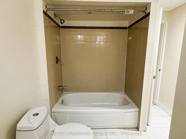 171 Greenfield Ave #BASEMENT — Photo 16