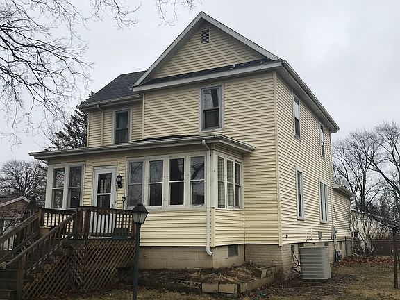 2nd image of 506 N Wood St