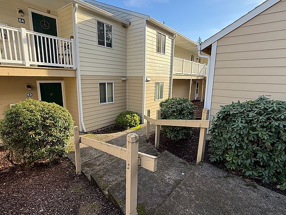 4th image of 13216 NE Salmon Creek Ave Unit E5