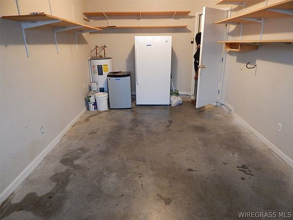 3rd image of 154 Woodmere Dr