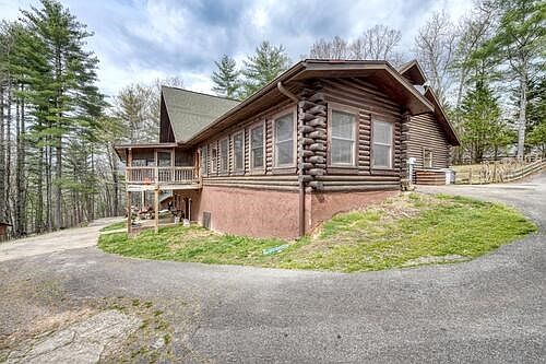 4th image of 978 Ashley Ln