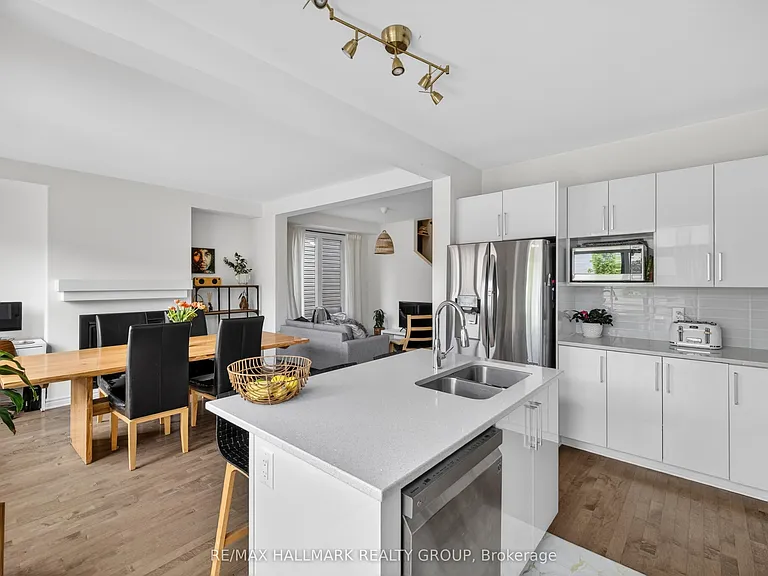 709 Samantha Eastop Ave — Photo 12