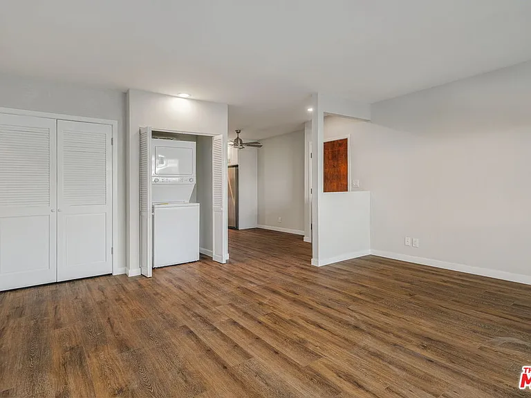 1342 Harvard St #201 — Photo 3