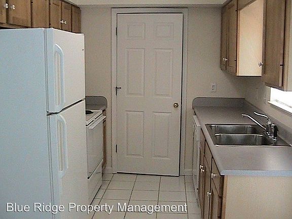 4th image of 101 Waterford Ct