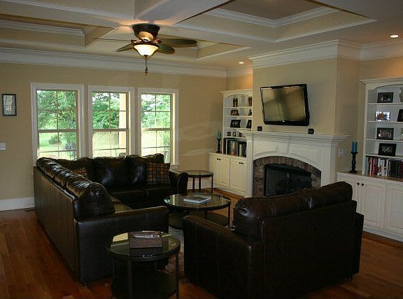 4th image of 1725 Parker Pl